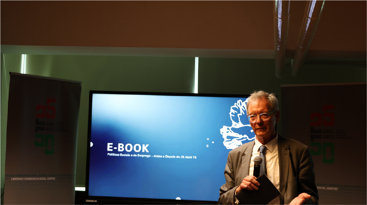 José Lucas, vogal do Conselho Diretivo da Casa Pia de Lisboa, a apresentar o livro