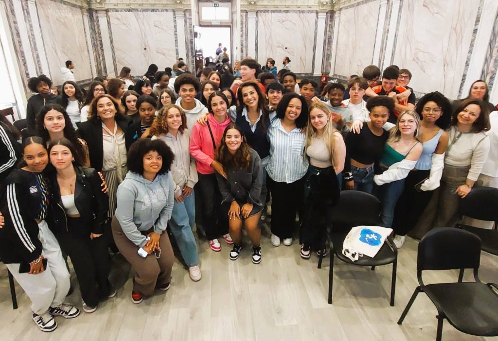 O Centro de Educação e Desenvolvimento Nossa Senhora da Conceição recebeu no dia 15 de maio a visita de Catarina Furtado, Embaixadora da Boa Vontade do Fundo das Nações Unidas para a População (UNFPA), Presidente da Associação Corações com Coroa e autora do livro "Adolescer é fácil, só que não".
